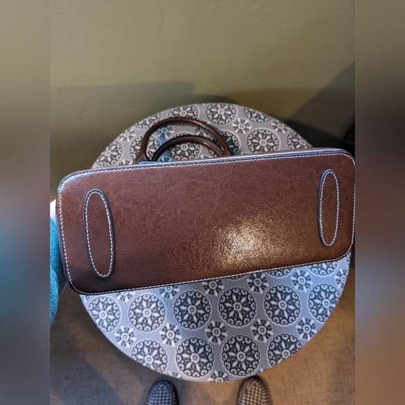 NWOT Women's purse - Picture 5 of 9